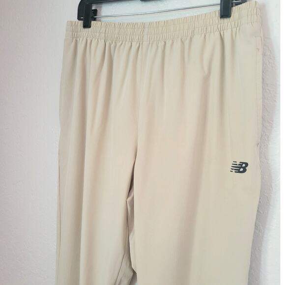 New Balance Men's Jogger Pants Size XL Beige Cream Track Pant Lightweight Pocket - Picture 5 of 13